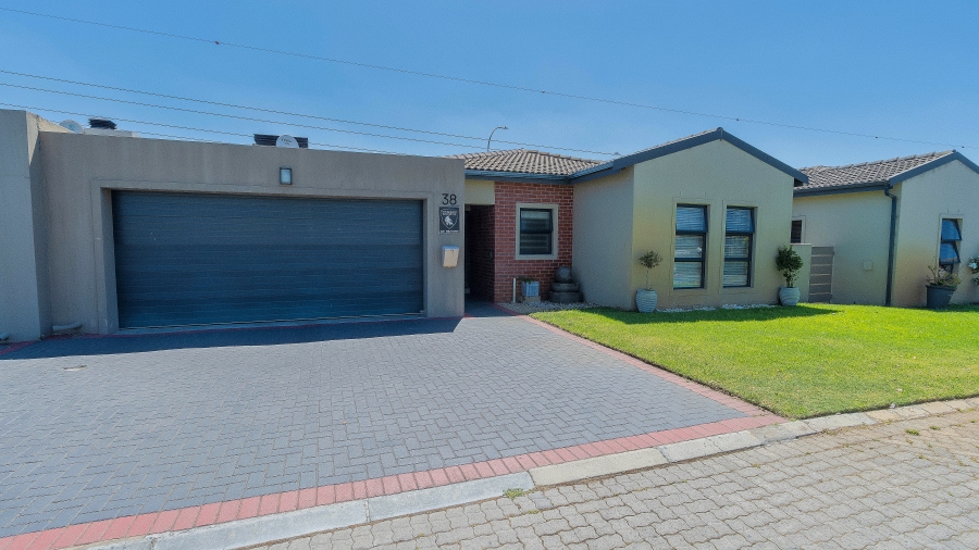 3 Bedroom Property for Sale in Sonkring Western Cape